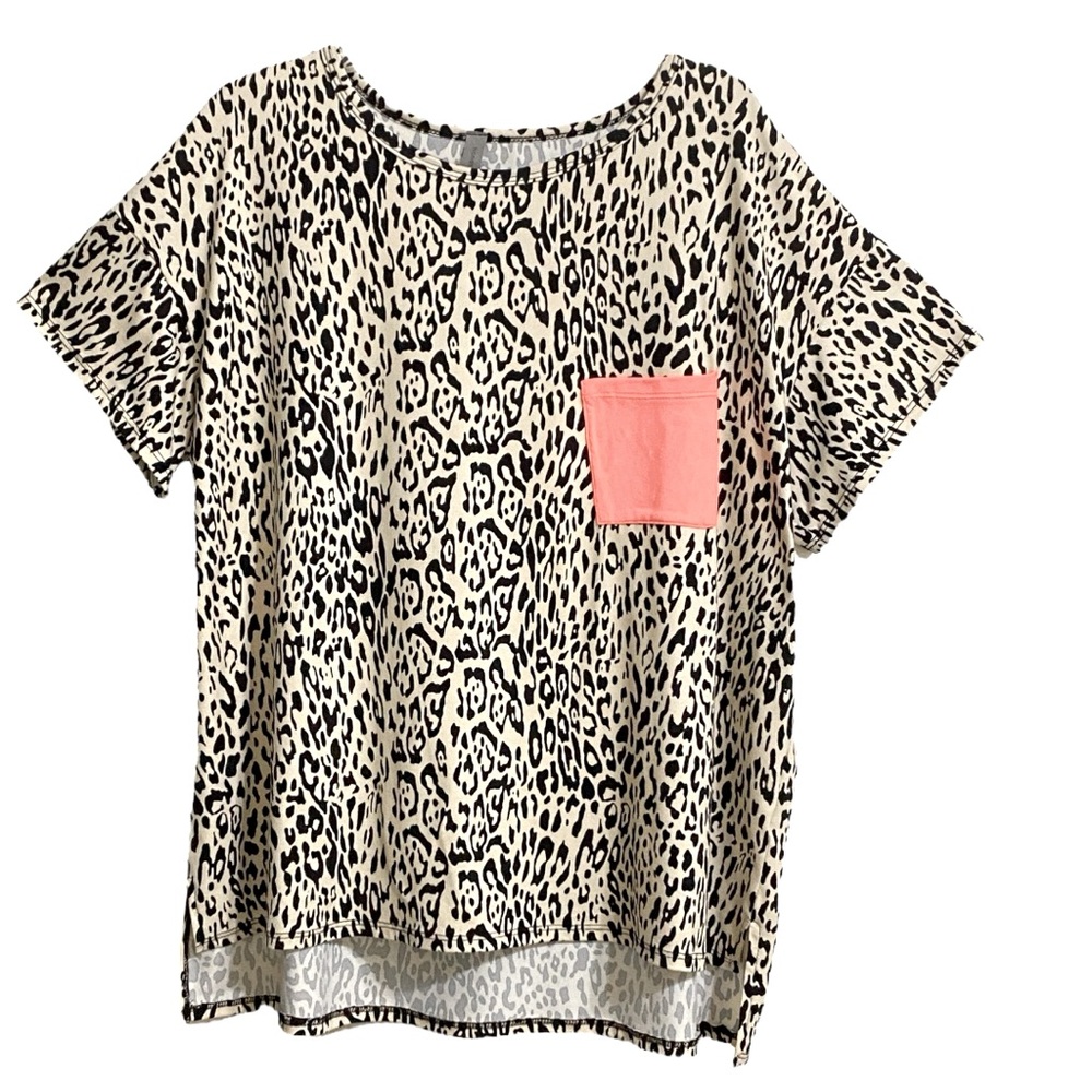 Honeyme Curvy Leopard Print Top with Neon Coral Pocket XL